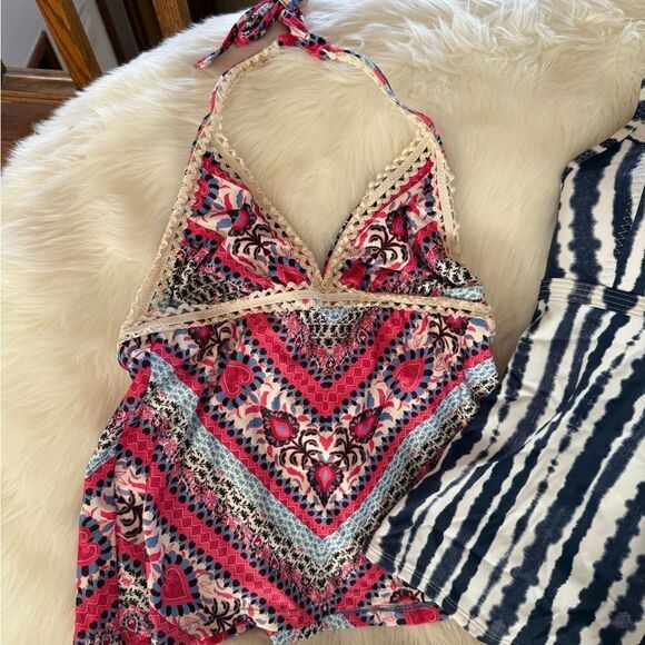 Swim top bundle - Picture 2 of 7